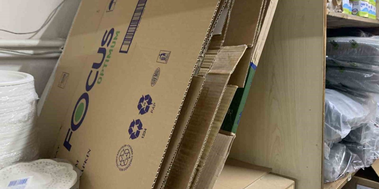 Yardımlar İçin Doğan Boş Koli İhtiyacına Esnaflar Yetişti