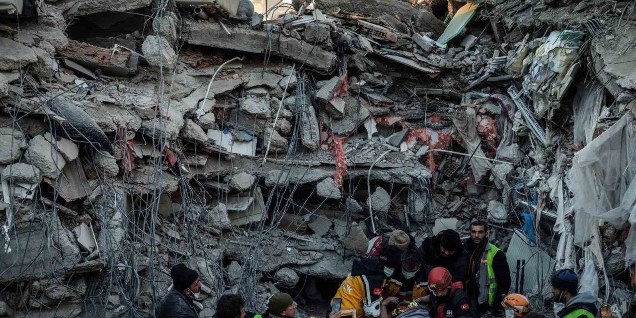 Kepçe Operatörünün Dikkati Hayatını Kurtardı