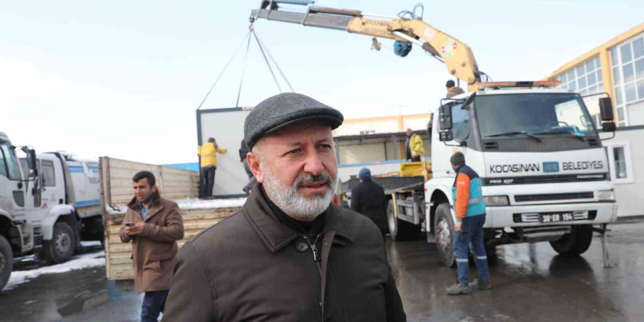 Başkan Çolakbayrakdar: "104 Personelimiz Ve 41 Aracımızla Deprem Bölgesindeyiz"