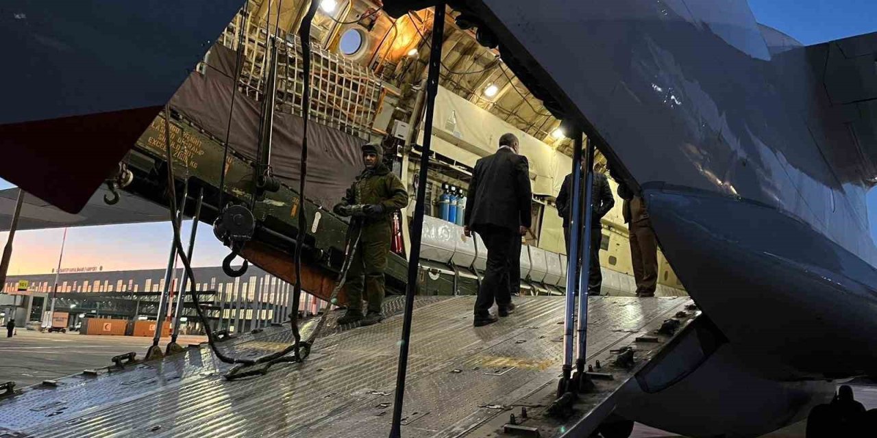 İran’dan Türkiye’ye Sahra Hastanesi Dahil İnsani Yardım