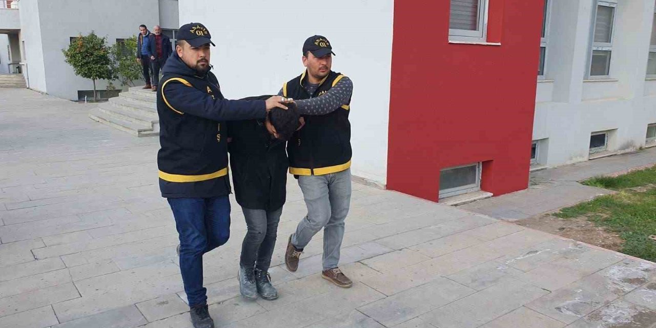 Depremde Hayatını Kaybeden Şahsı Soyan Zanlı Adana’da Yakalandı