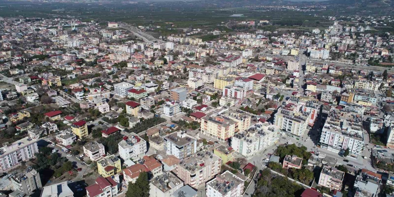 Depremin Ortasındaki Bu İlçedeki Tek Bina Bile Yıkılmadı
