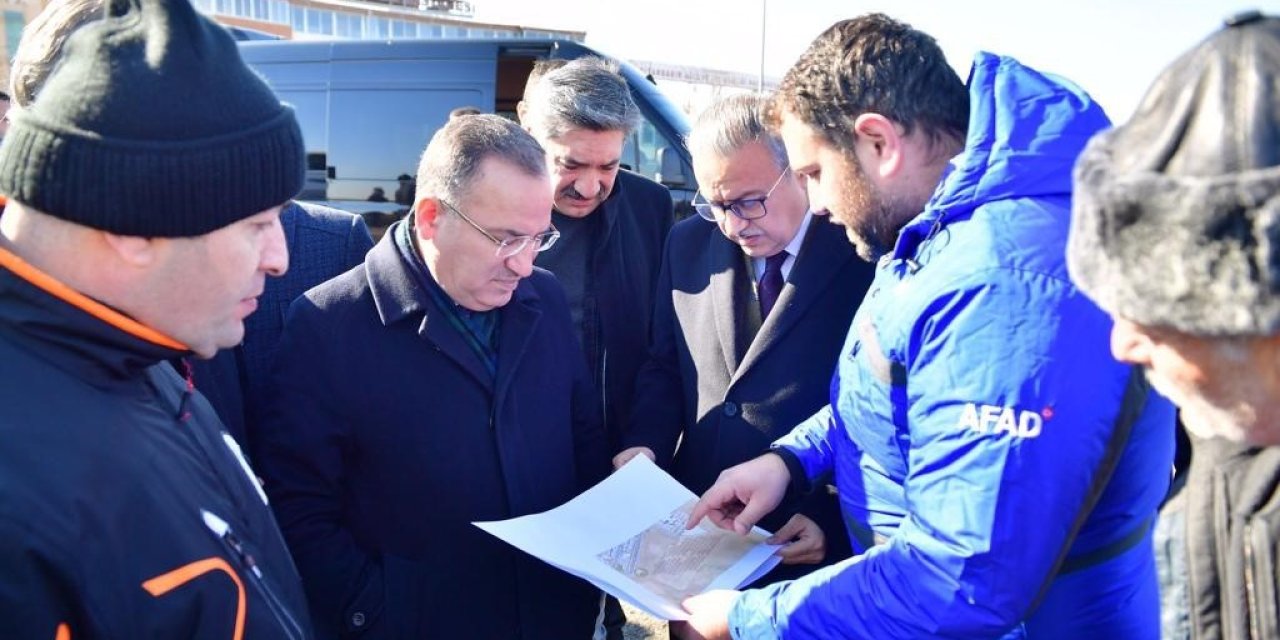 Bakan Bozdağ: “675 Kişilik Konteyner Kent Kurulmaya Başlandı”