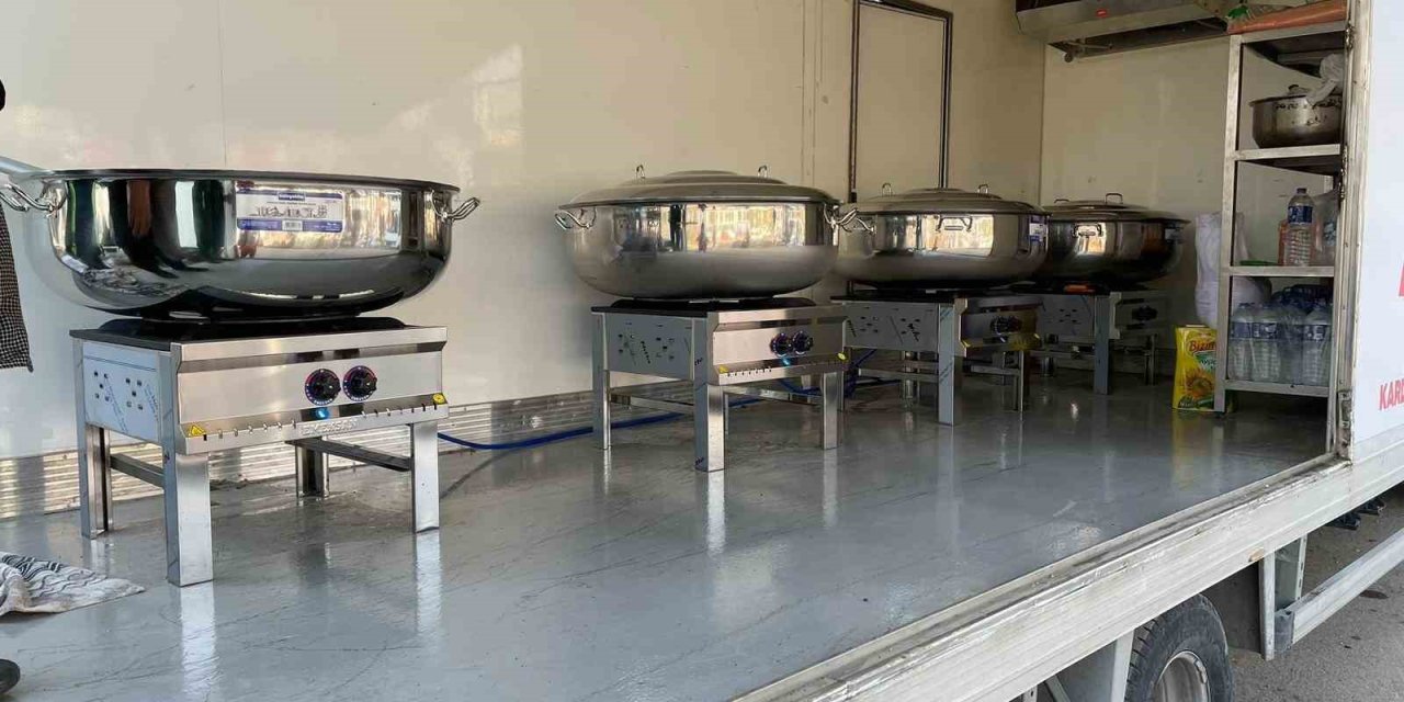 Sultangazi Belediyesinden Deprem Bölgesine Mobil Aşevi