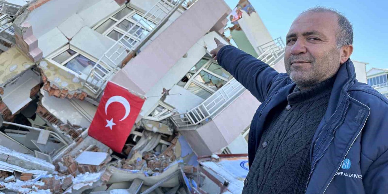 Enkazdan Kendi Çabaları İle Çıktı, Korku Dolu Anları Anlattı