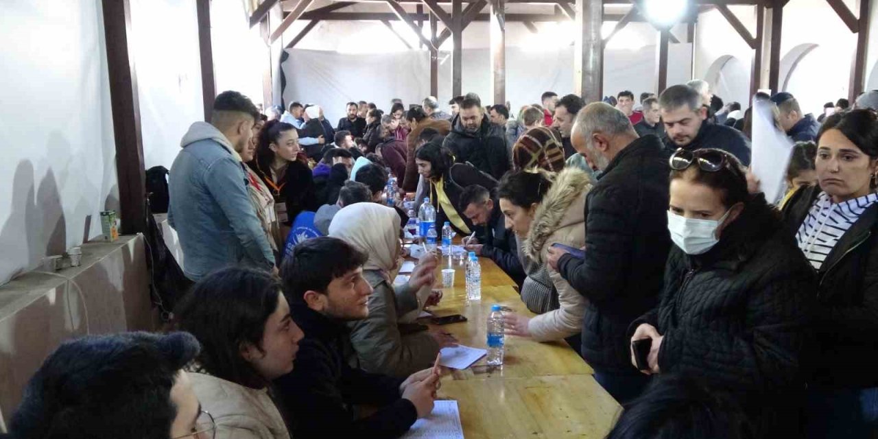 Depremzede Vatandaşlar Antalya’ya Gelmeye Devam Ediyor