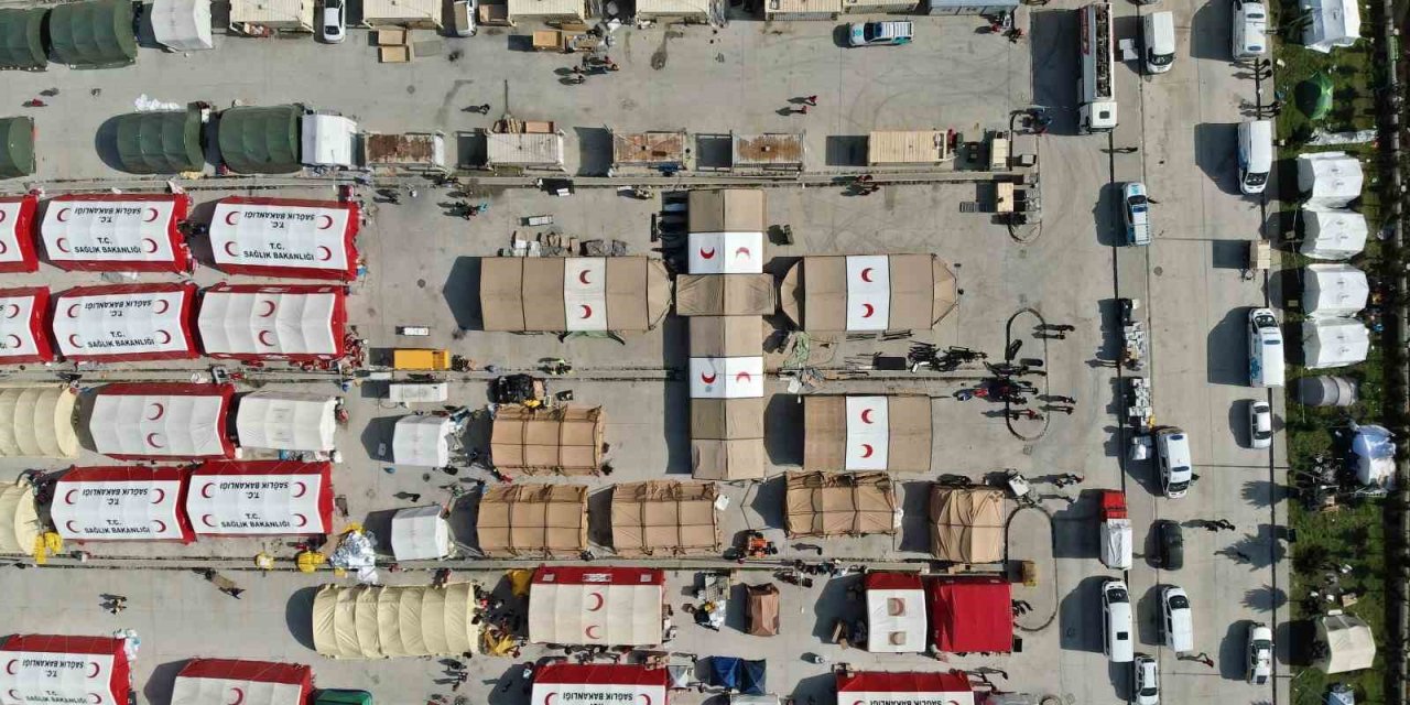 Hatay’da Tam Donanımlı Hastaneleri Aratmayan Ağır İklim Sahra Hastanesi Kuruluyor