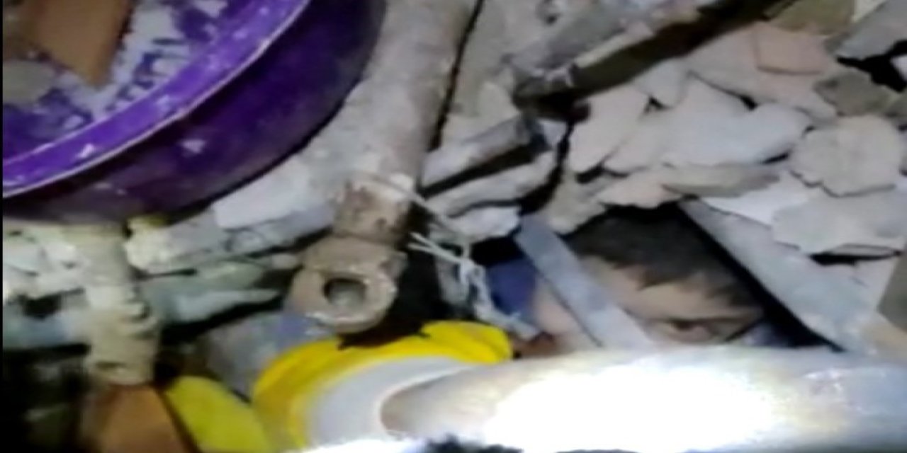 Malatya’daki Depremde Enkaz Altında Kalanların Kurtarılmasının Görüntüleri Ortaya Çıktı