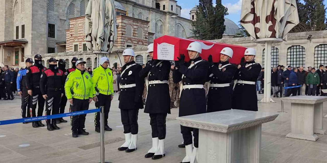 Depremde Hayatını Kaybeden Polis Memuru Son Yolculuğuna Uğurlandı
