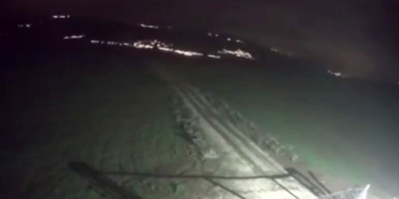 Depremde Dağın Sarsıldığı Anlar Kamerada