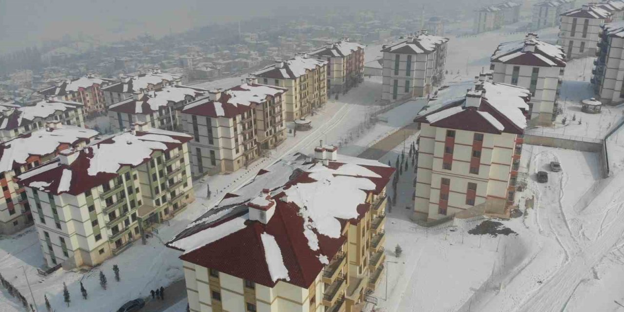 7.6’lık Depremin Merkez Üssü Elbistan’da Toki Konutları Sapasağlam