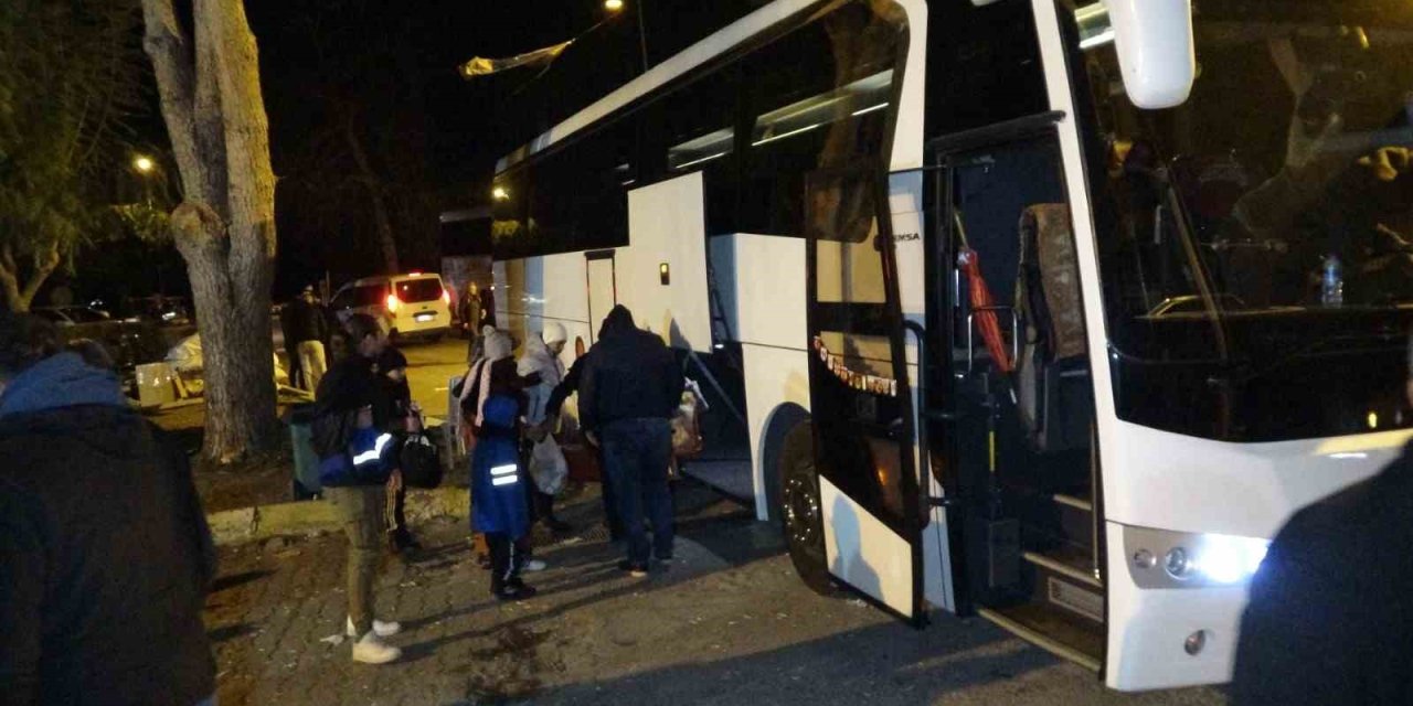 Depremzedelerin Antalya’ya Gelişi Devam Ediyor