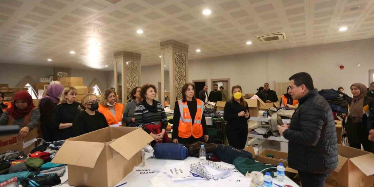 Kepez Sosyal Yardım Merkezi’nden Depremzedeler İçin Yardım Kampanyası