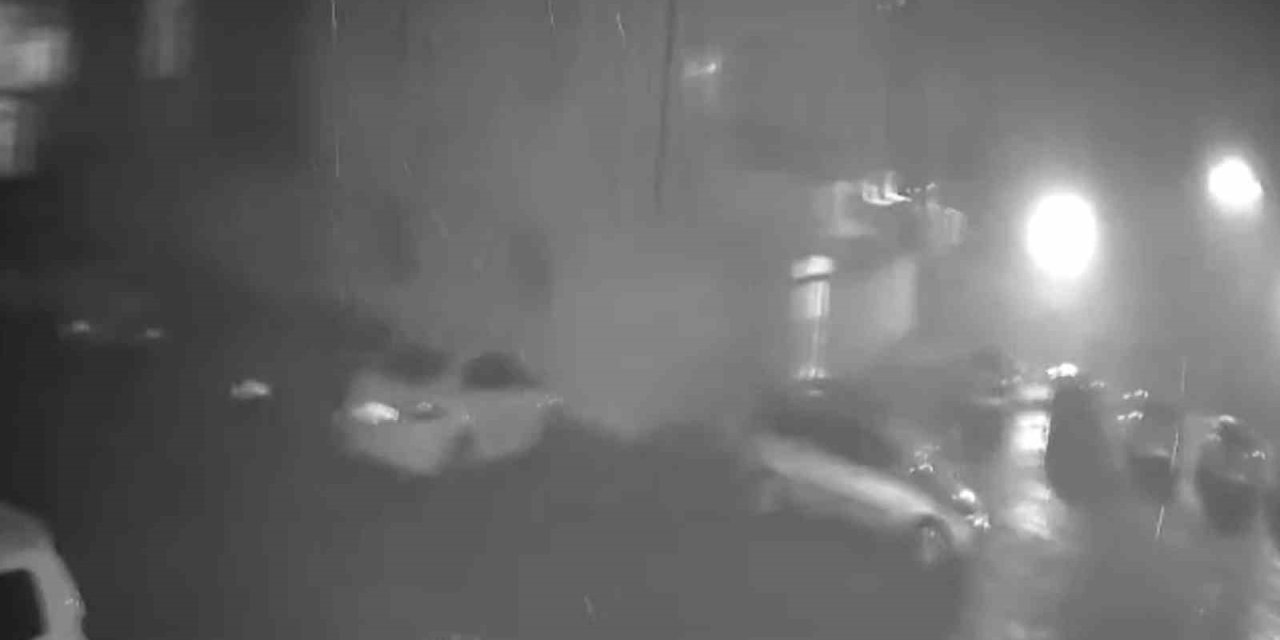 Şanlıurfa’da Depremin Şiddeti Güvenlik Kamerasına Yansıdı