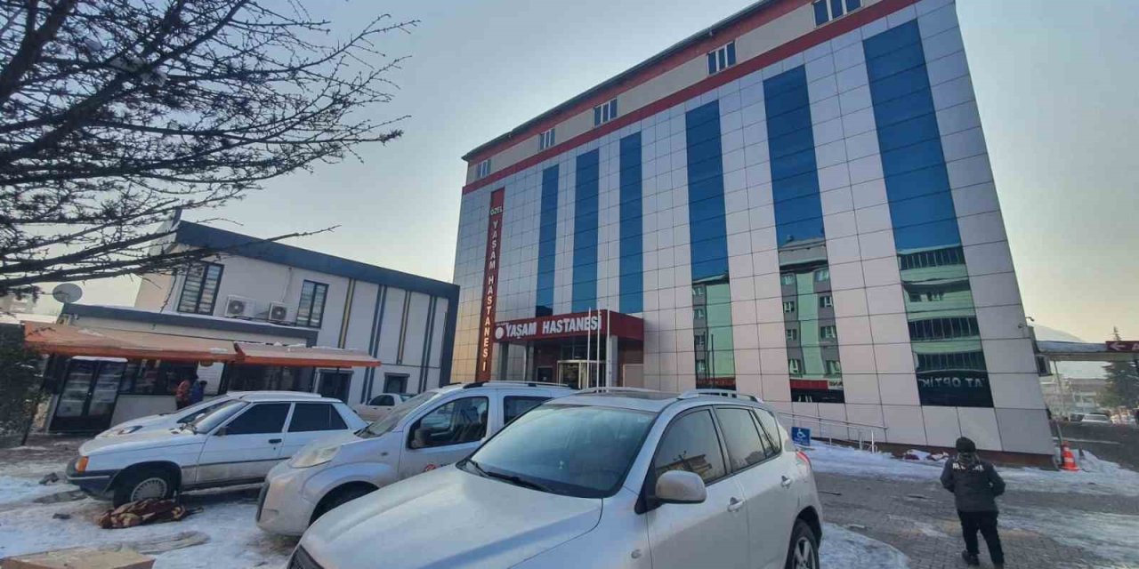 Depremin Merkezinde Sahte Doktor Yakalanıp, Tutuklandı