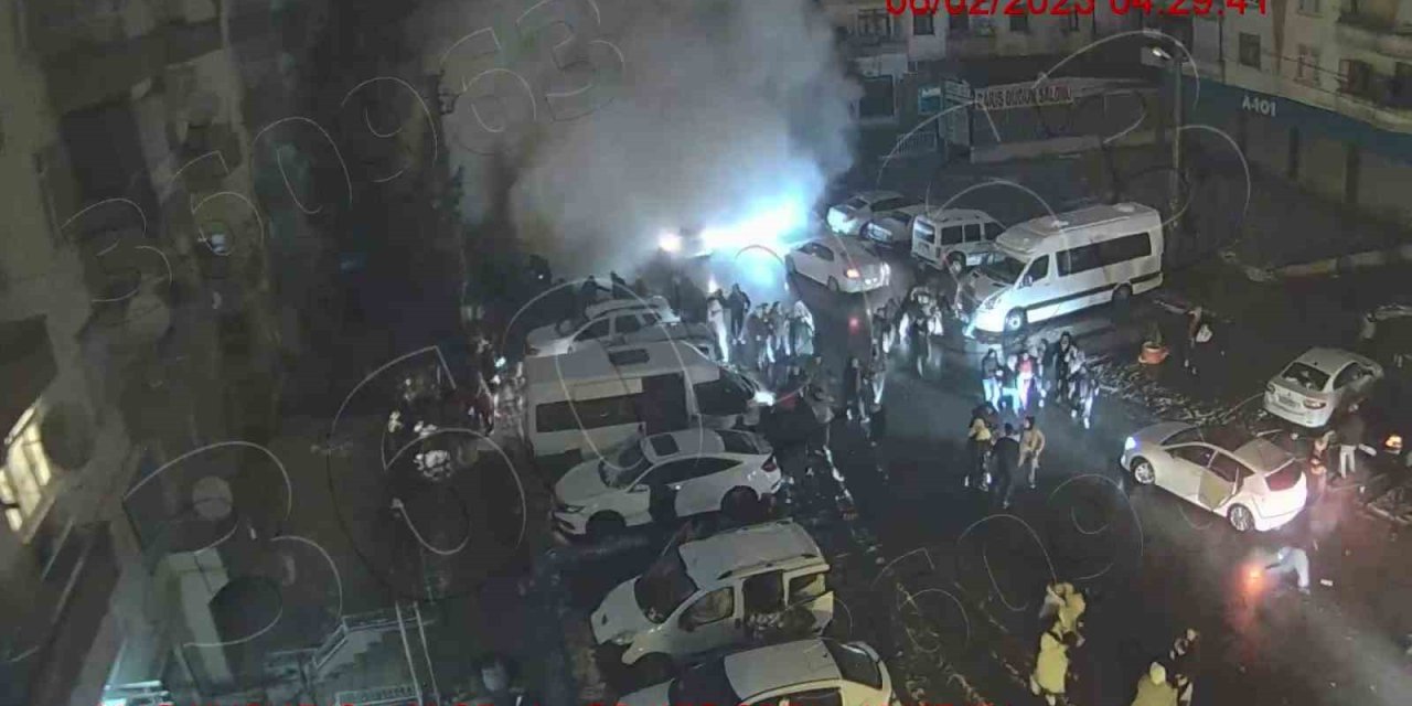 Depremin Dehşete Düşüren Anları Güvenlik Kamerasında