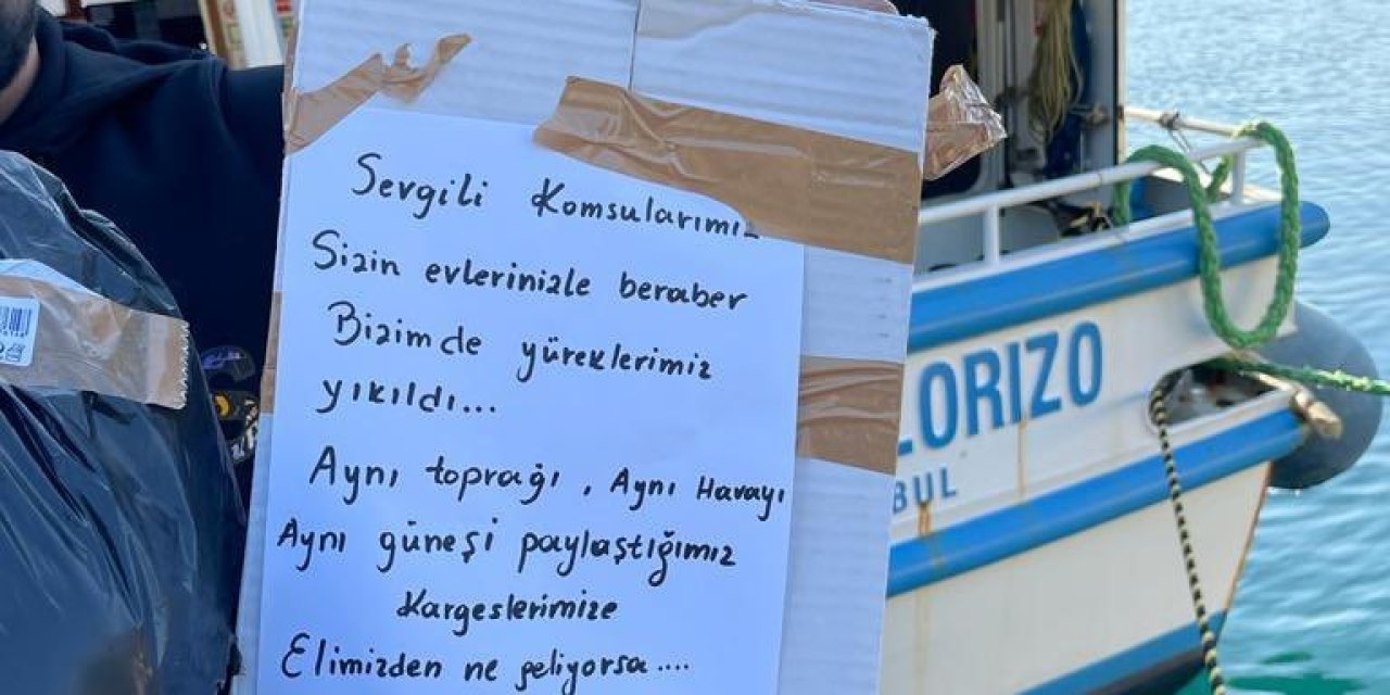 Yunan Halkından Türk Halkına: “sizin Evlerinizle Beraber Bizim De Yüreklerimiz Yıkıldı”