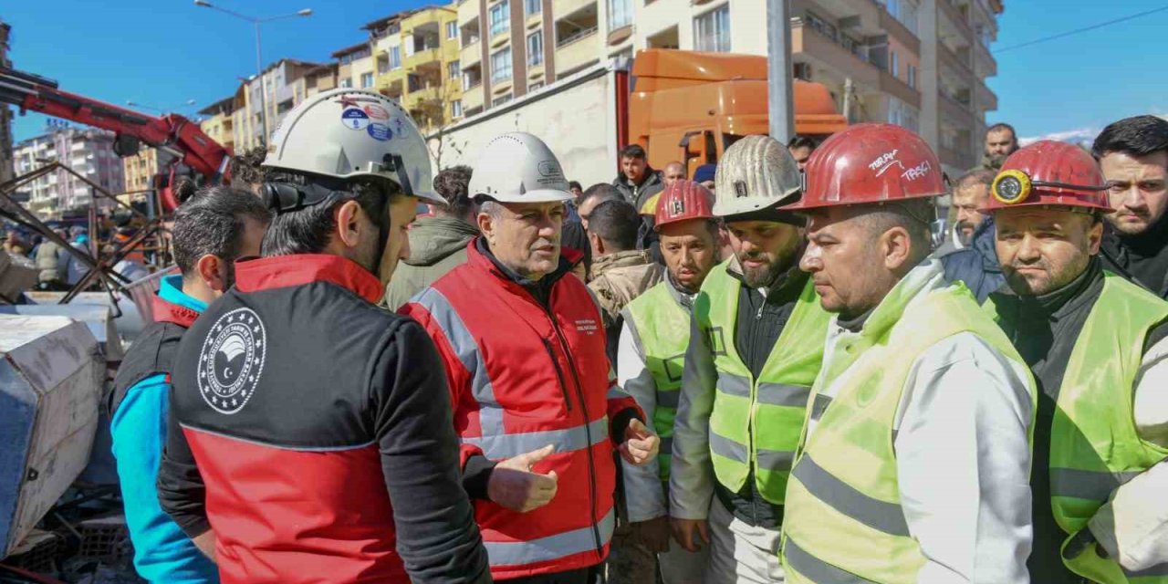 Esenyurt Deprem İçin Tek Yürek Oldu