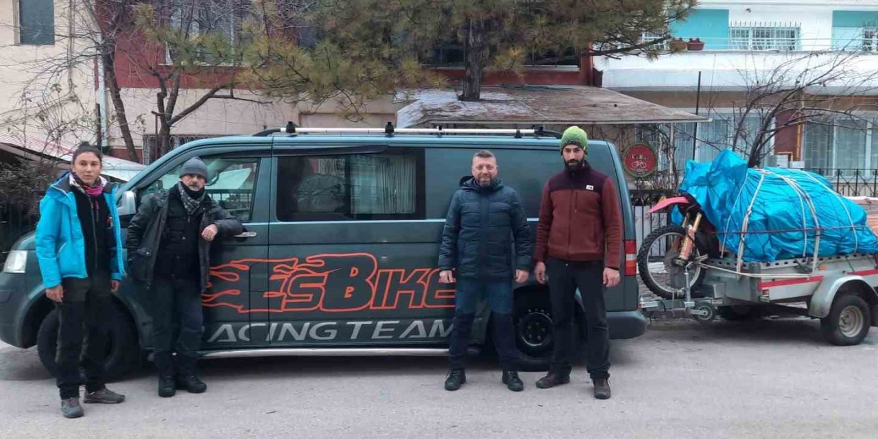 Esdag Deprem Bölgesine Yardım Taşıdı