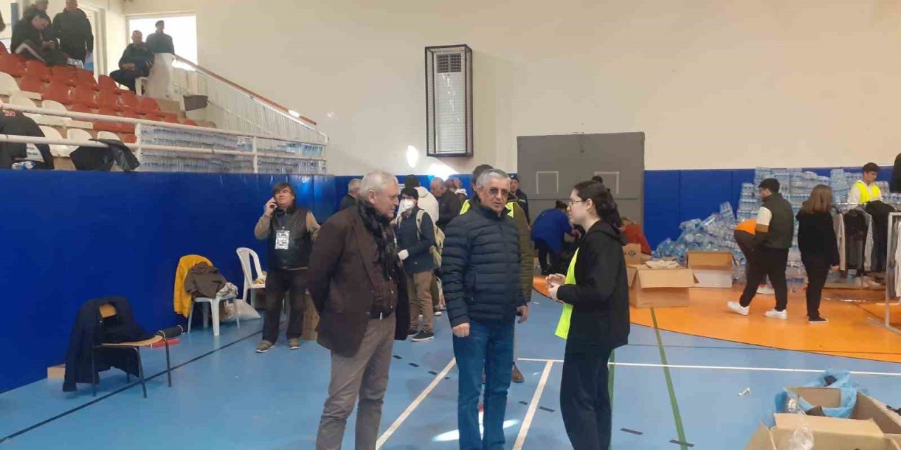 Kemer Depremzedelerin Yaralarına Ortak Oluyor