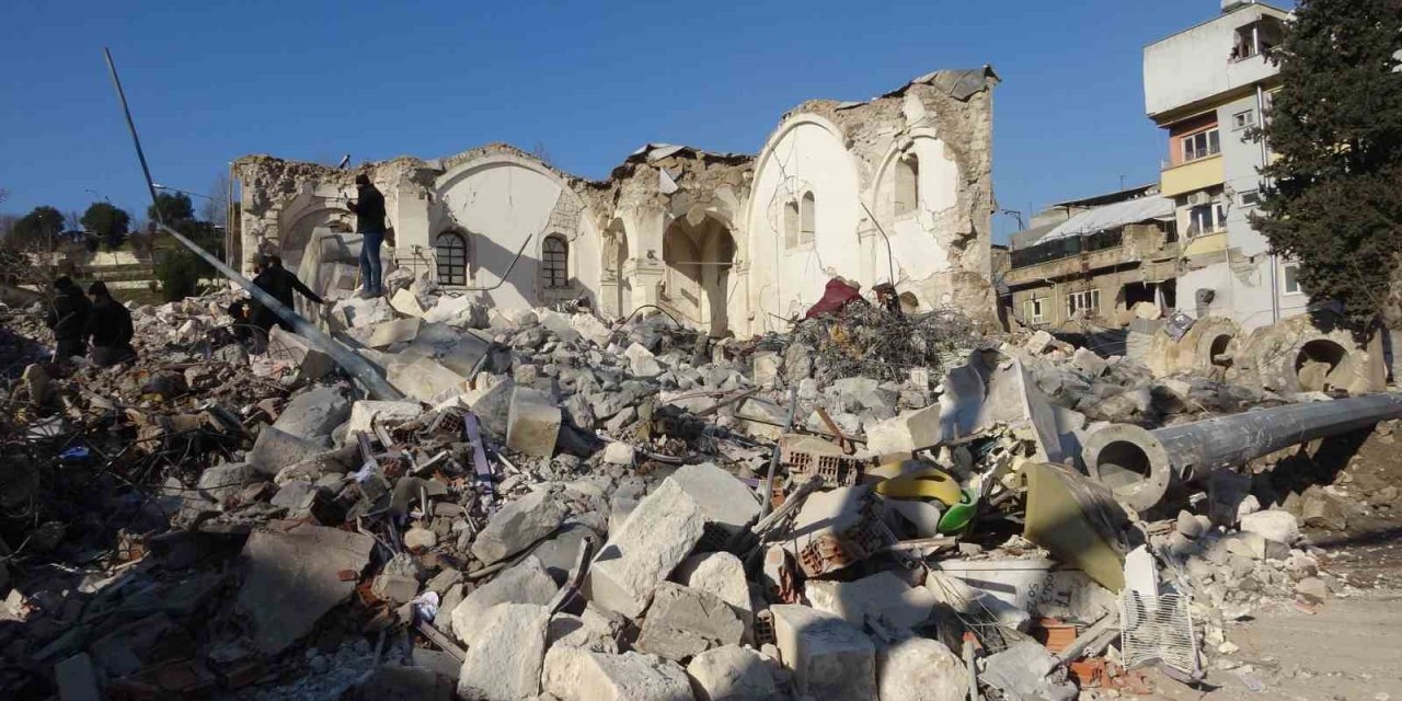 Adıyaman’da Ulu Cami Yerle Bir Oldu