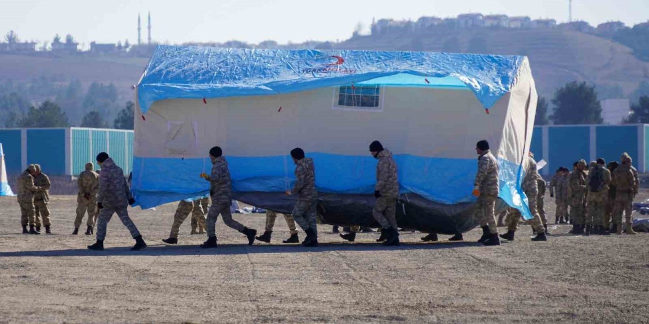 Çadır Kentte İçme Suyu Ve Altyapı Çalışmaları Başladı