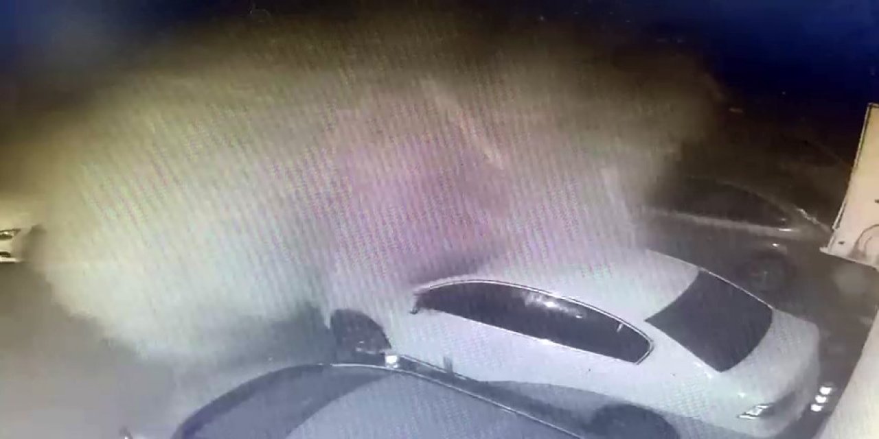 60’tan Fazla Kişiye Mezar Olan Apartmanın Yıkılma Anı Görüntülendi