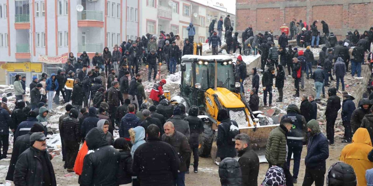 Depremin Ardından 31 İsme Gözaltı Kararı