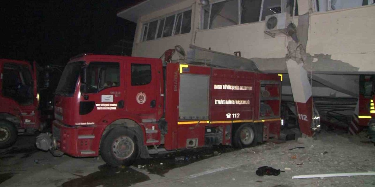 Hataylı İtfaiyecileri Ölümden, Bindikleri Araçlar Kurtardı