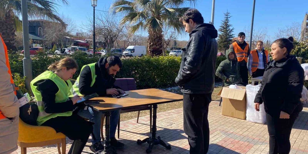 Büyükşehir, E- Devlet Hasar Tespit Sonuçları İçin Bilgilendirme Masaları Kurdu