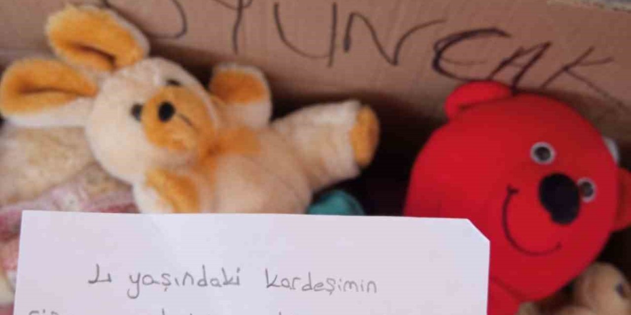 4 Yaşındaki Çocuktan Duygulandıran Not; "bizler Hep Sizin Yanınızdayız"