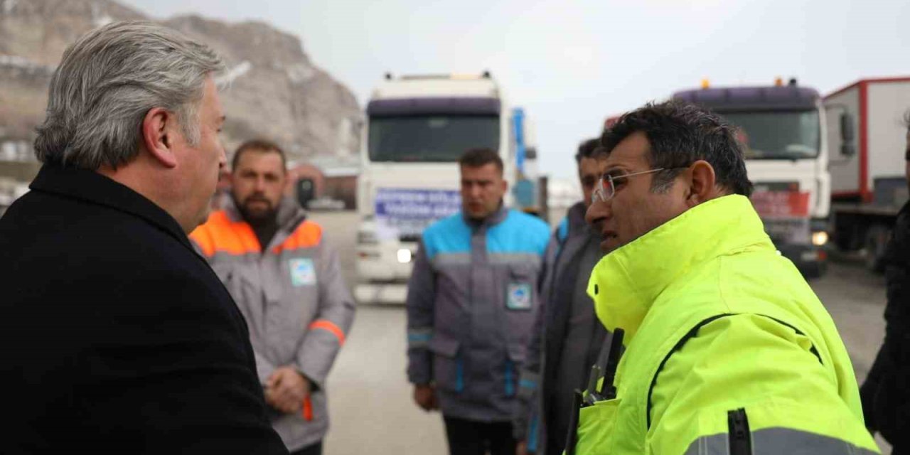 Melikgazi’nin Personel Ve İş Makineleri İle Kahramanmaraş’a Desteği Devam Ediyor