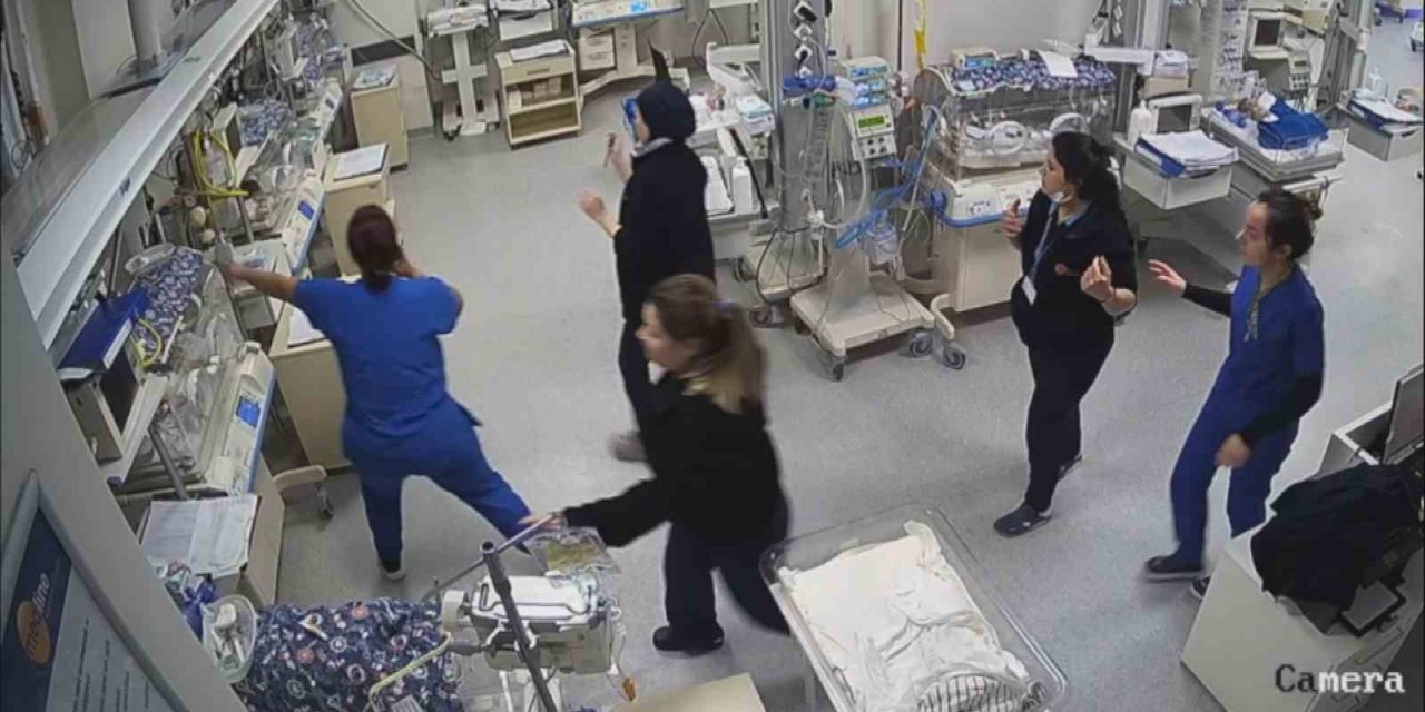 Deprem Anında Hemşireler Önce Bebekleri Düşündü