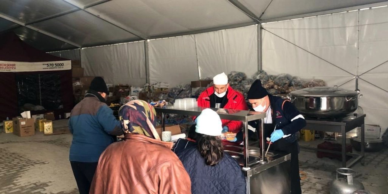 Ataşehir Belediyesi Afet Bölgelerinde Aşevi Kuruyor