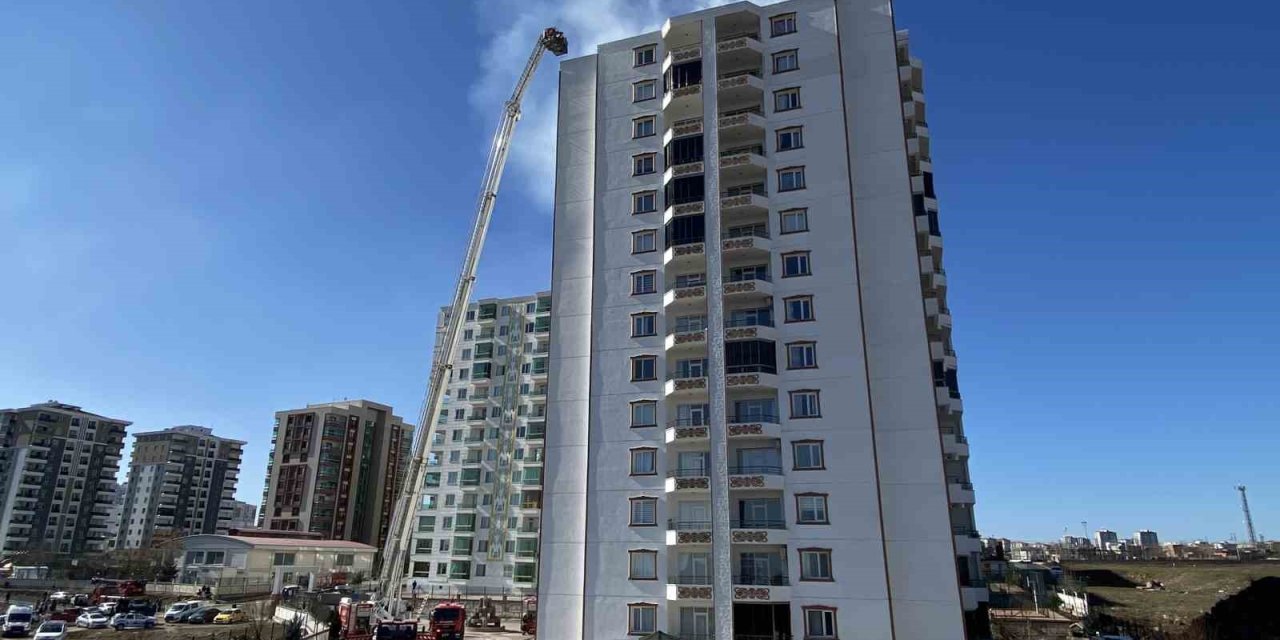Diyarbakır’da Ev Yangını Söndürüldü