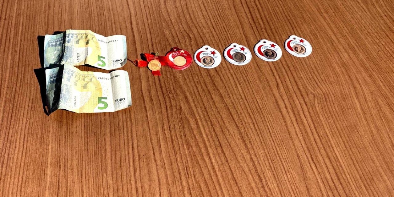 Asrın Felaketinde Hayırsever Ve Depremzedenin Yürekleri Isıtan Hareketi