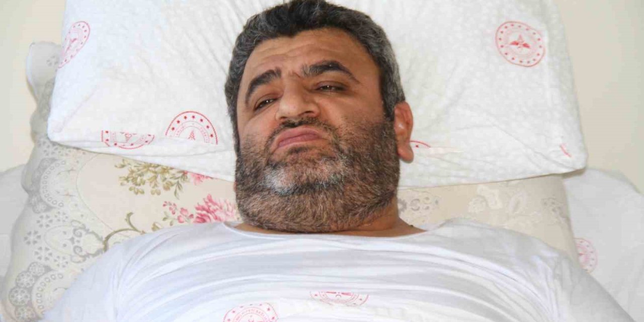 Enkaz Altından 32 Saat Sonra Yeğeninin Mesajı Sayesinde Kurtuldu