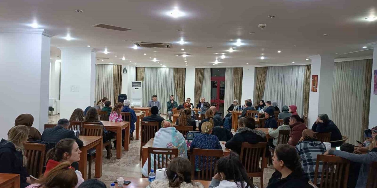 Hayatını Kaybeden Depremzedeler İçin Kur’an-ı Kerim Okundu