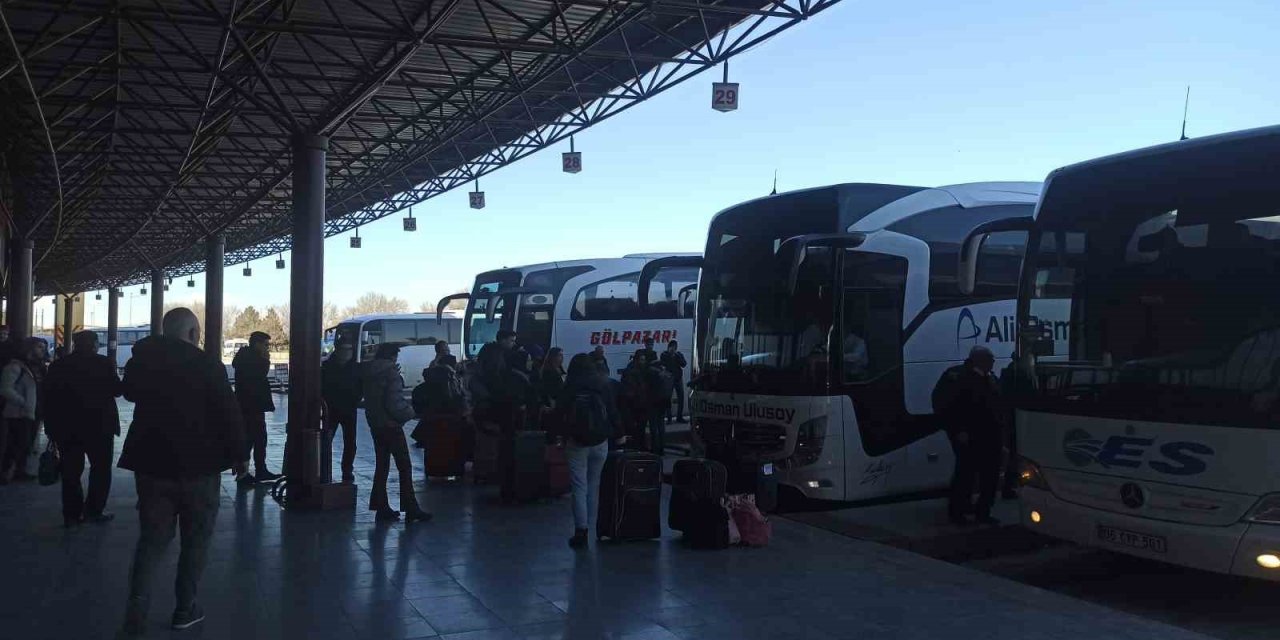 Uzaktan Eğitim Kararı Seferleri Doldurdu