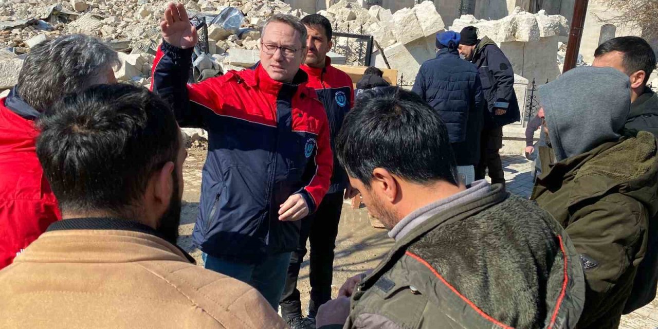 Başakşehir Belediyesi Malatya’da Depremin Yaralarını Sarıyor