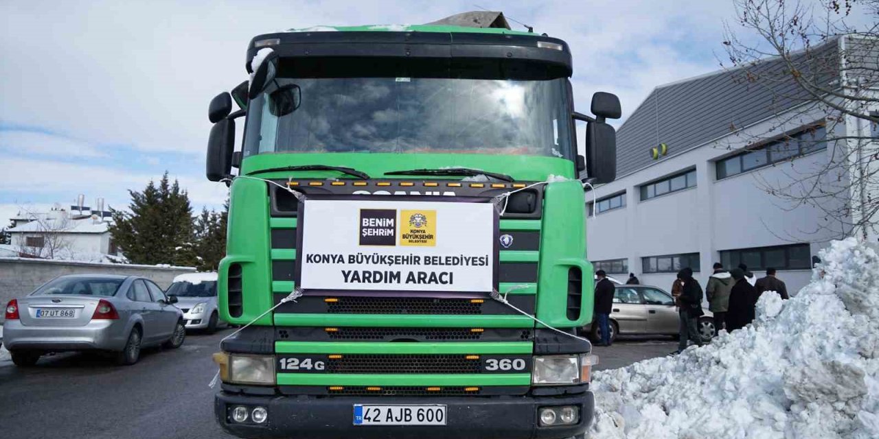 Konya Büyükşehir Belediyesi Ve İlçe Belediyeleri Hatay’a 305 Tır Yardım Gönderdi
