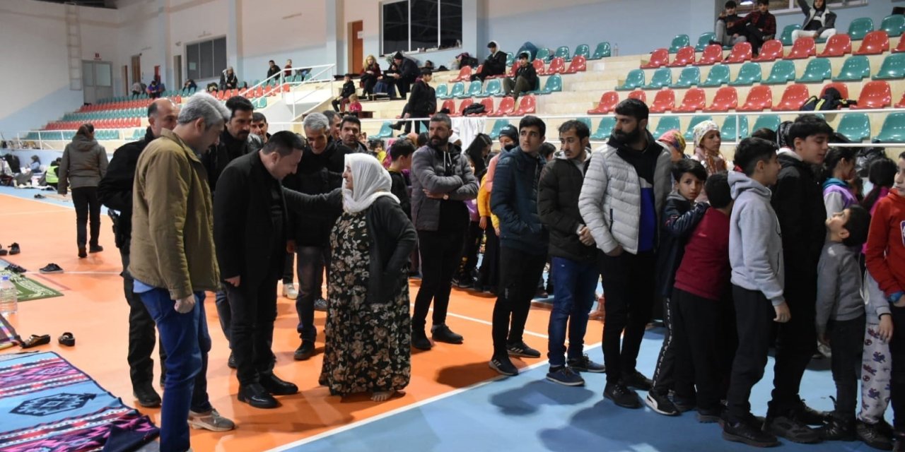Spor Ve Sosyal Tesisleri Depremzedelerin Barınma Alanı Oldu