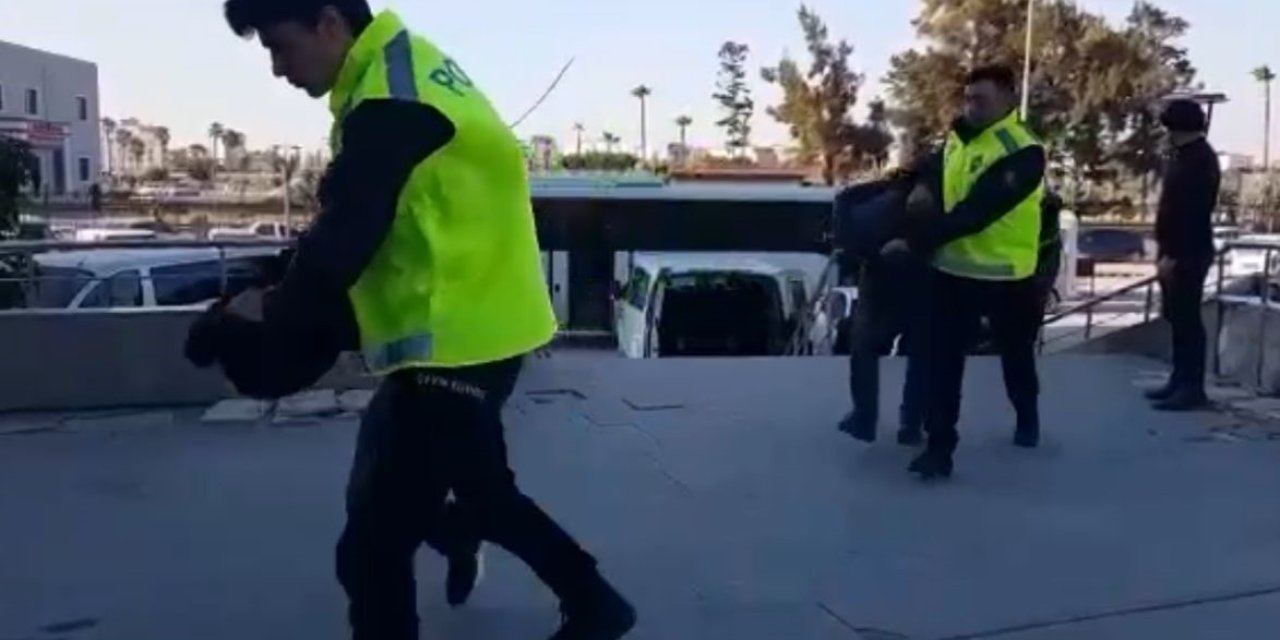 Depremi Fırsat Bilerek Hırsızlık Yapan 5 Kişi Tutuklandı