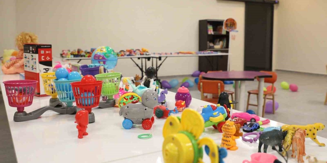 Kayseri Üniversitesi, Spor Salonu İle Kongre Merkezini Depremzedelere Açtı