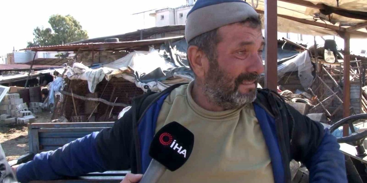 Depremde Hayvanları Telef Oldu, O Anları Gözyaşları İçinde Anlattı