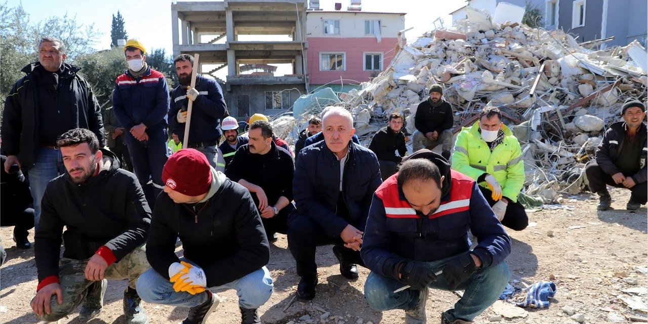 Akdeniz’de Yaralar Birlikte Sarılıyor