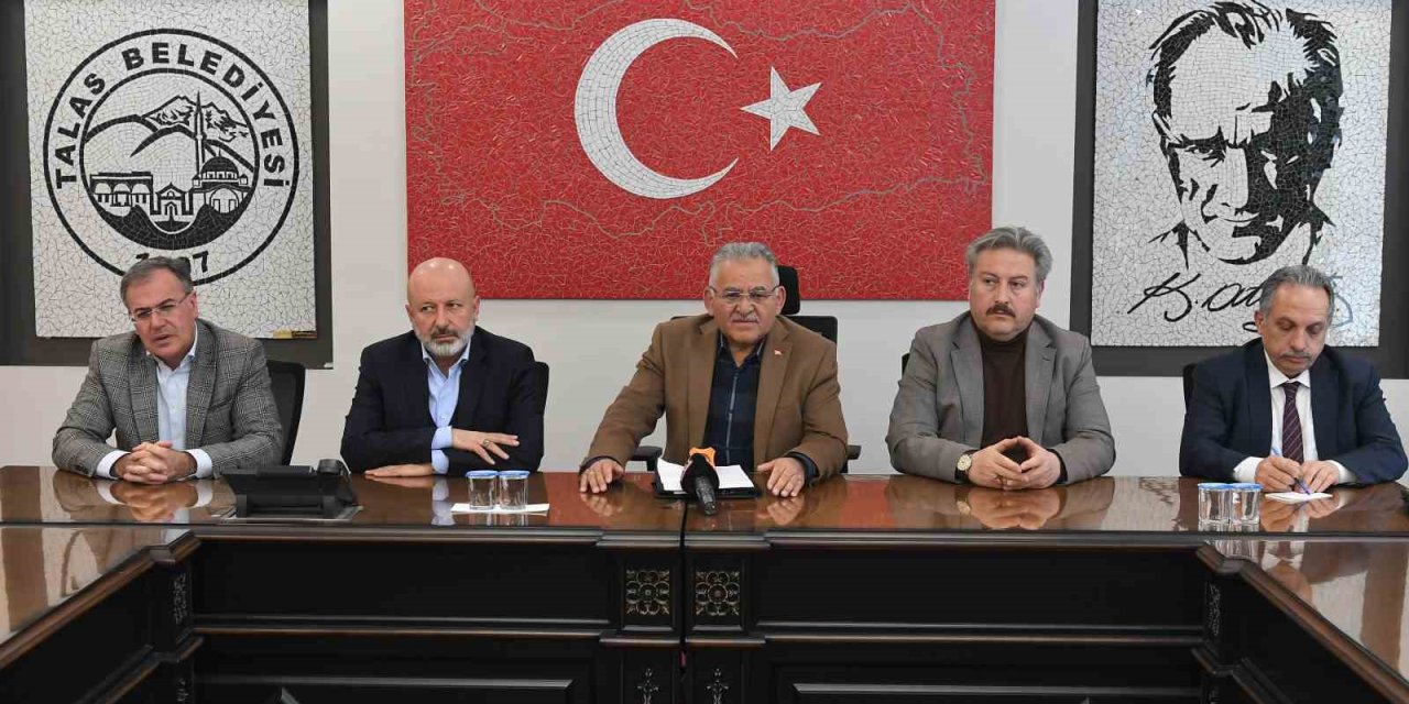 Büyükkılıç, Başkanlarla Deprem Koordinasyon Toplantısı Yaptı