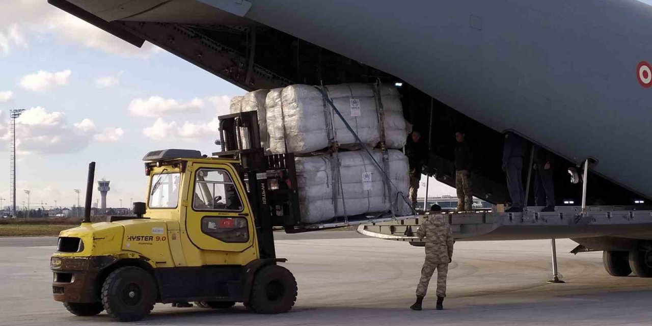 Pek Çok Ülkeden Gelen 11 Tır Çadır, İstanbul’dan Askeri Kargo Uçaklarıyla Yola Çıktı