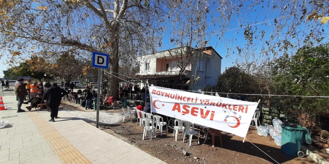 Narlıkuyu Boyuninceli Yörüklerinden Aşevinde Depremzedelere Ücretsiz Yemek