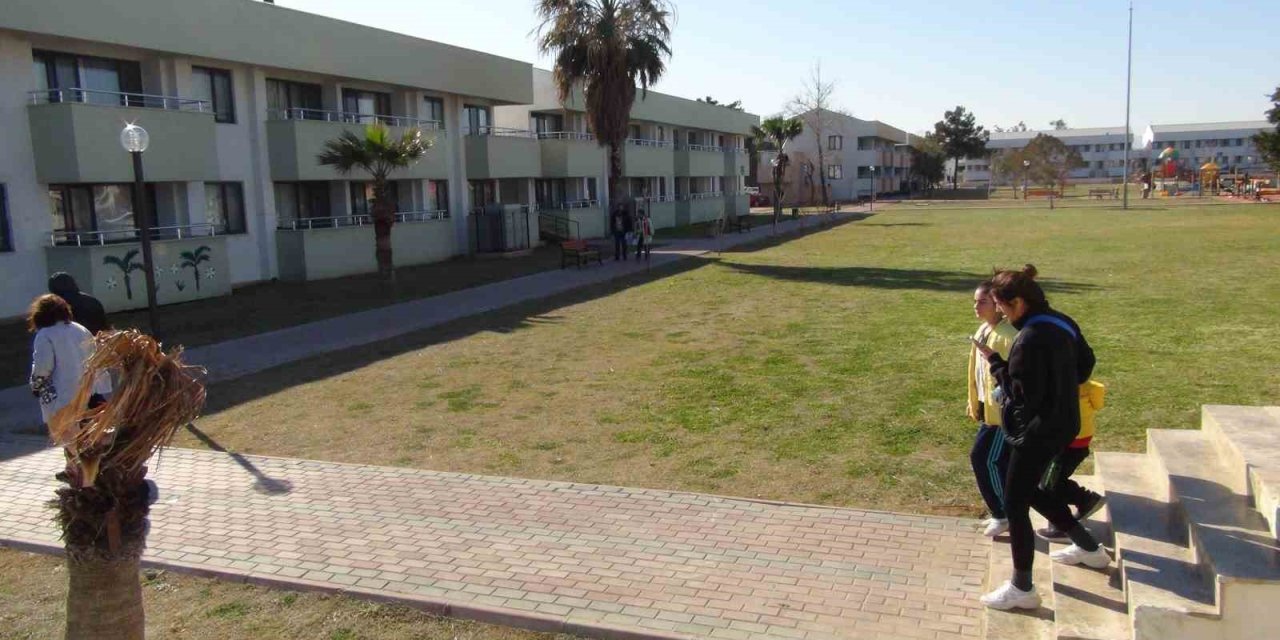 Silifke’de 10 Bin 605 Depremzede Misafir Ediliyor